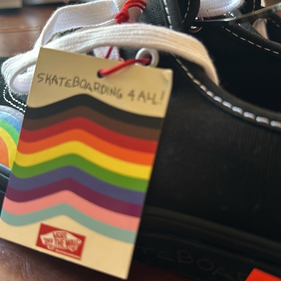 #48❤️ BNWT MENS ORIGINAL PRIDE POPCUSH SNEAKERS - Picture 11 of 11